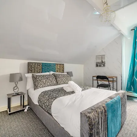 Pensjonat -ra15cfa- For Relaxed And Cosy With Free Parking Leeds (West Yorkshire)