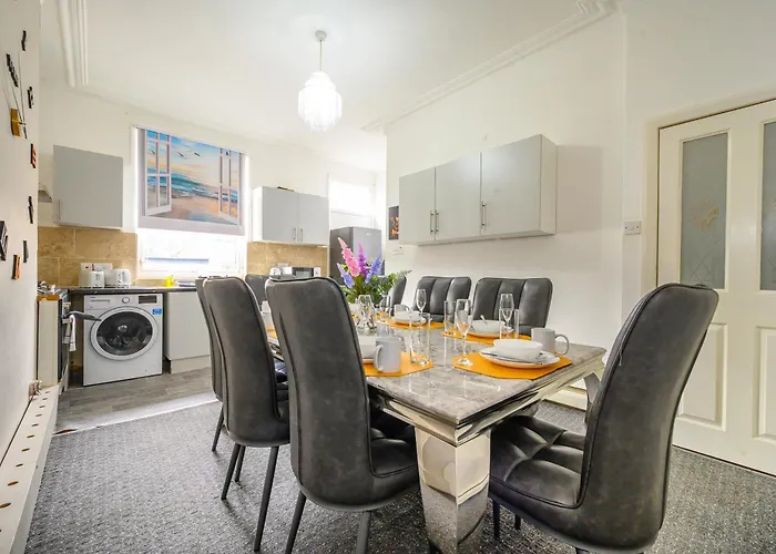 -ra15cfa- For Relaxed And Cosy With Free Parking