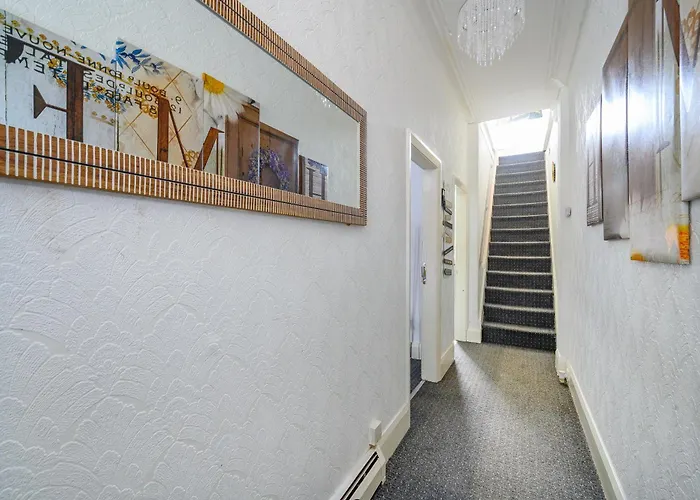 Guest house -ra15cfa- For Relaxed And Cosy With Free Parking Leeds (West Yorkshire)