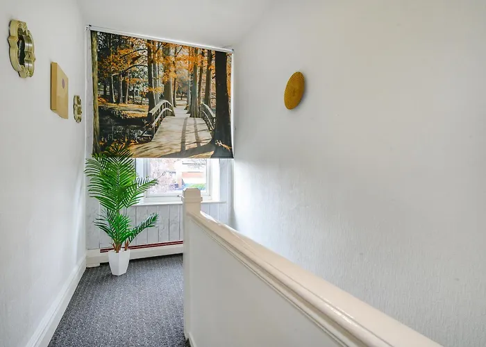 -ra15cfa- For Relaxed And Cosy With Free Parking Guest house *