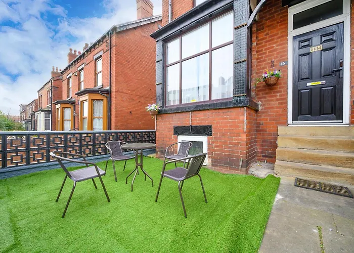 -ra15cfa- For Relaxed And Cosy With Free Parking * Leeds (West Yorkshire)