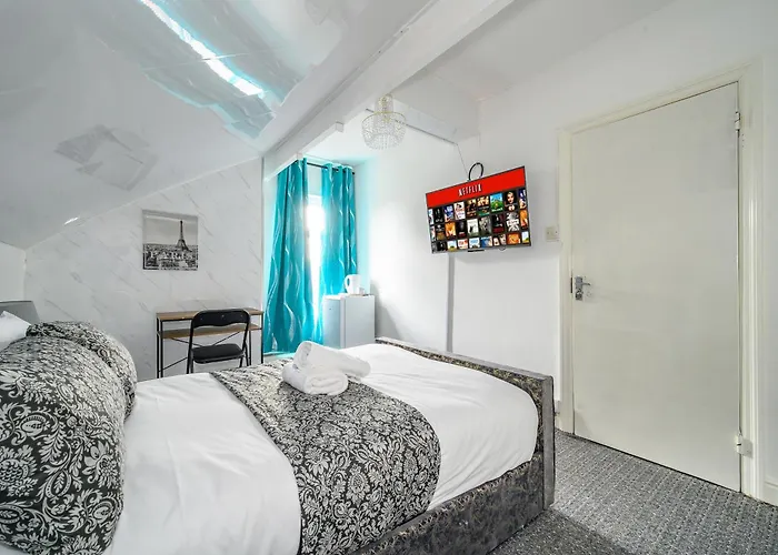 -ra15cfa- For Relaxed And Cosy With Free Parking Guest house Leeds (West Yorkshire)